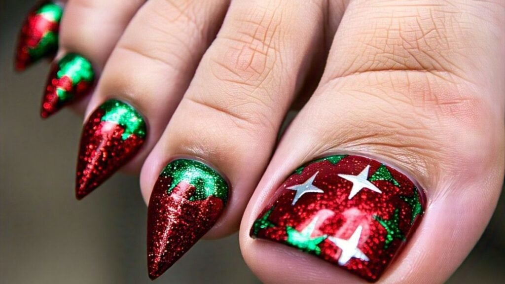 14. Spiky Shiny Stiletto Christmas Toenails